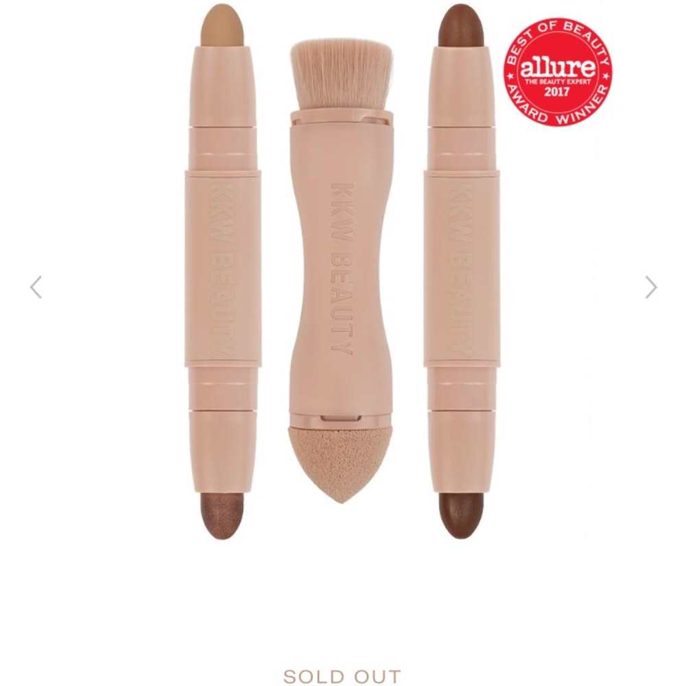 KKW BEAUTY CONTOUR & HIGHLIGHT MAKEUP KIT